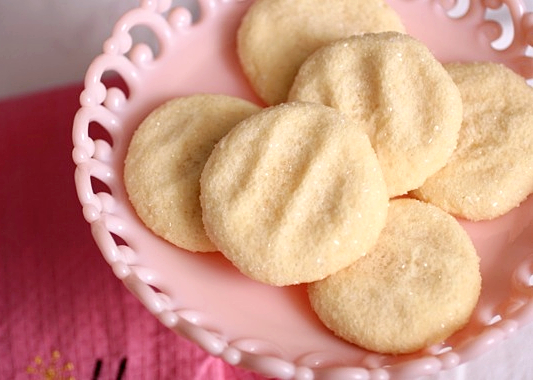 soft almond cookies 3
