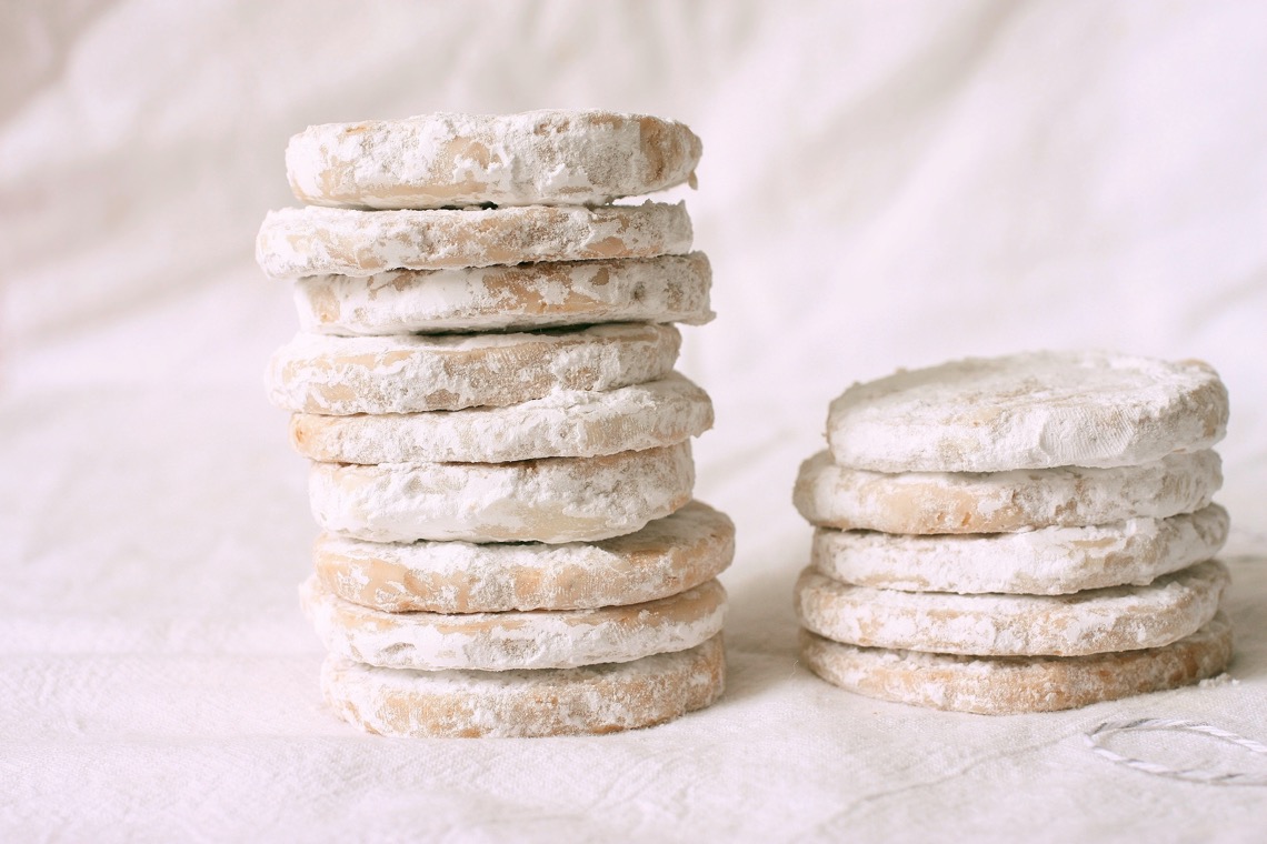 Buttered Rum Meltaways