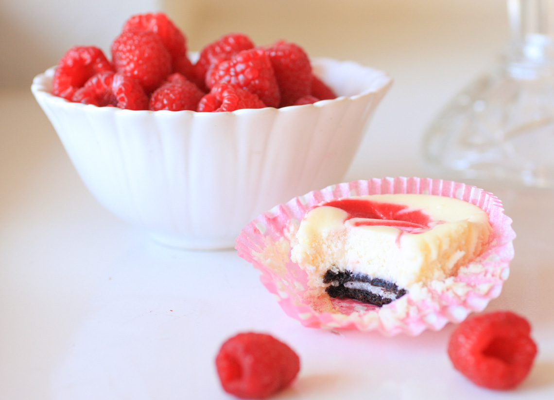Mini Oreo-Bottom Raspberry Cheesecakes-3
