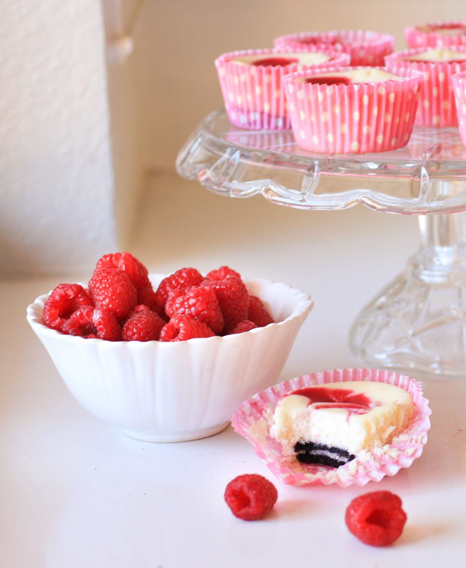 Mini Oreo-Bottom Raspberry Cheesecakes-4